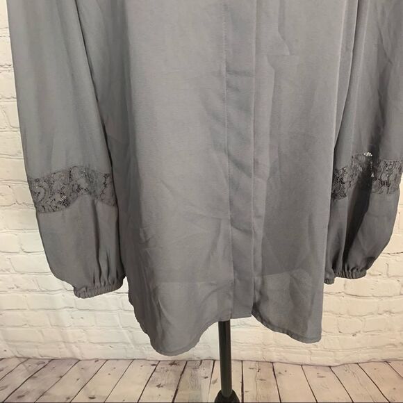 Womens Size Medium Apt. 9 Crepe Shirt W/ Lace - Picture 3 of 9